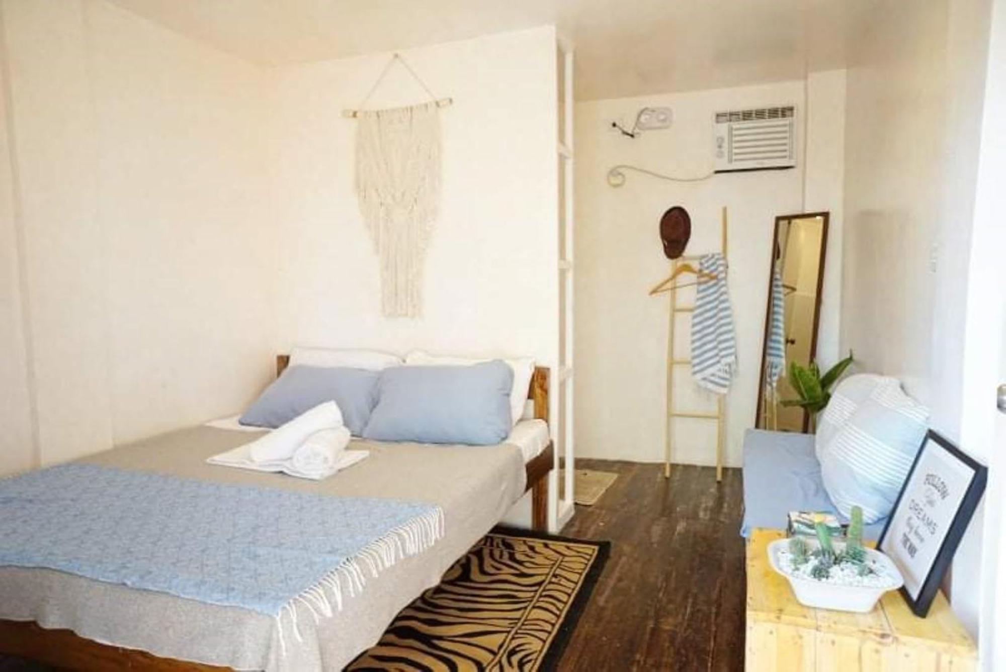 Malayah Hostel General Luna  Room photo