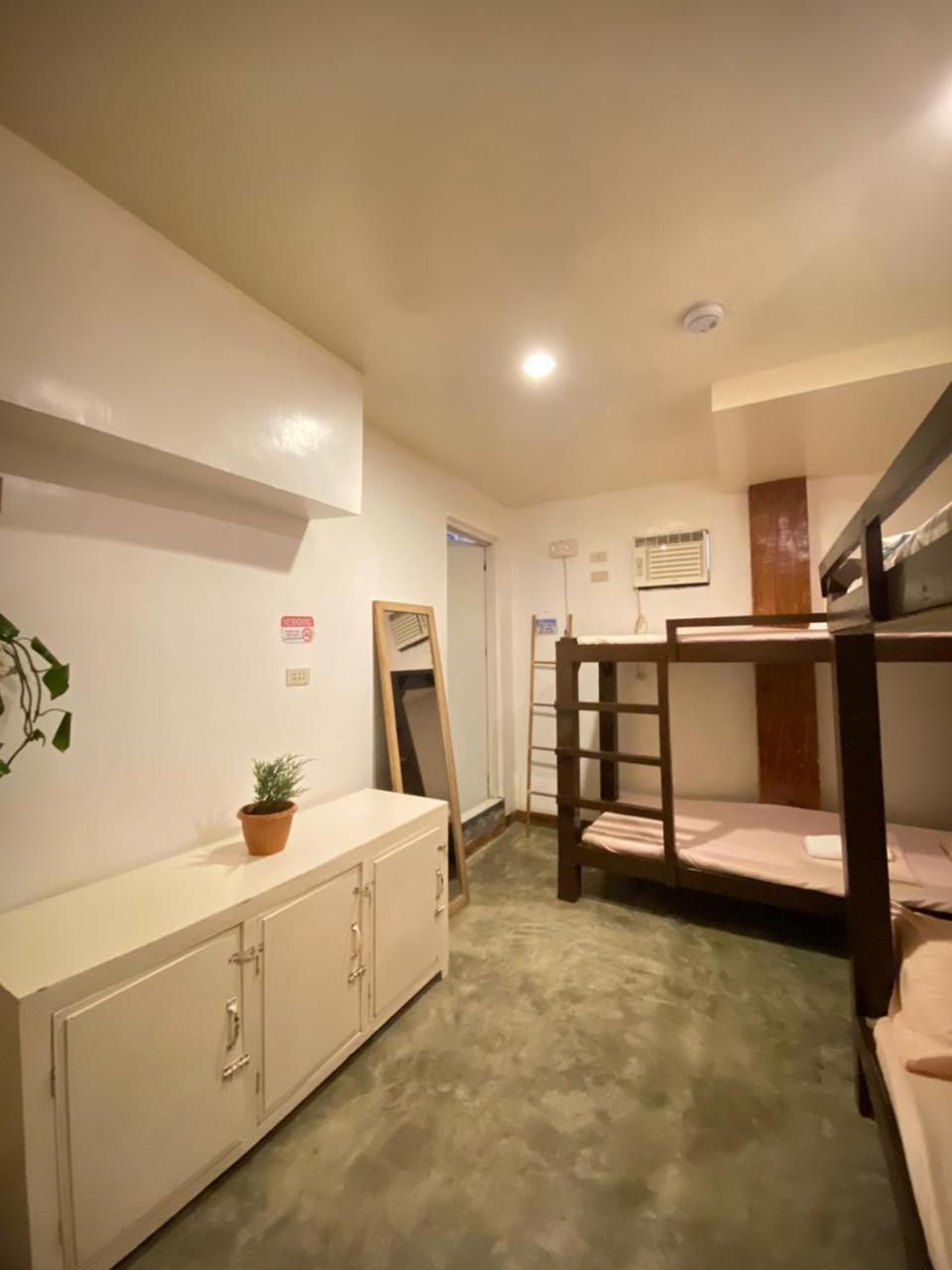 Malayah Hostel General Luna  Room photo