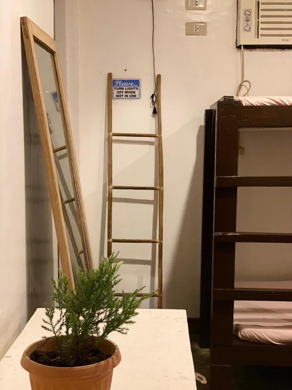 Malayah Hostel General Luna  Room photo