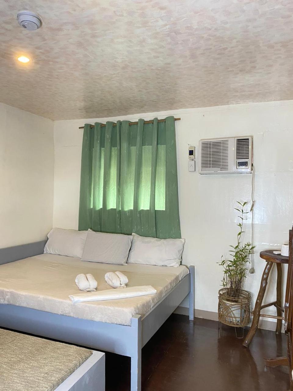 Malayah Hostel General Luna  Room photo